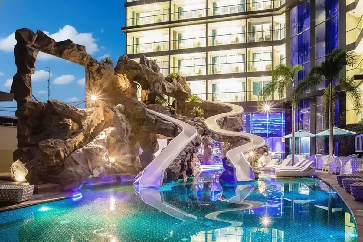 Centara Avenue Residence and Suites