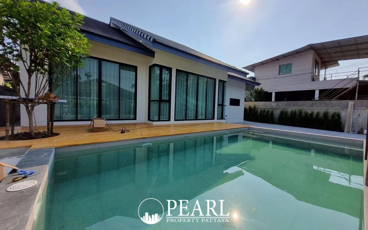 4 Bedroom House for Sale in Tropical Village