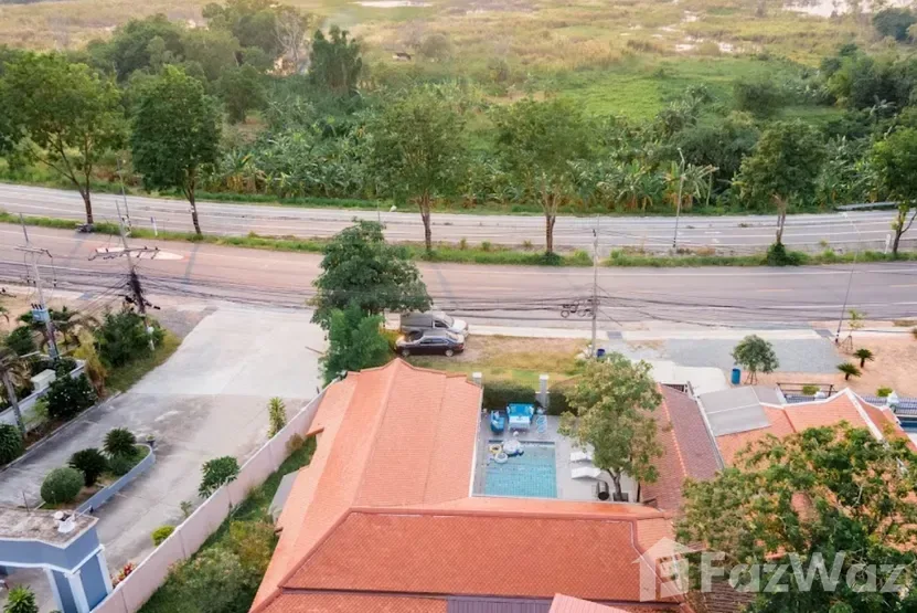 The Lakes Pool Villa