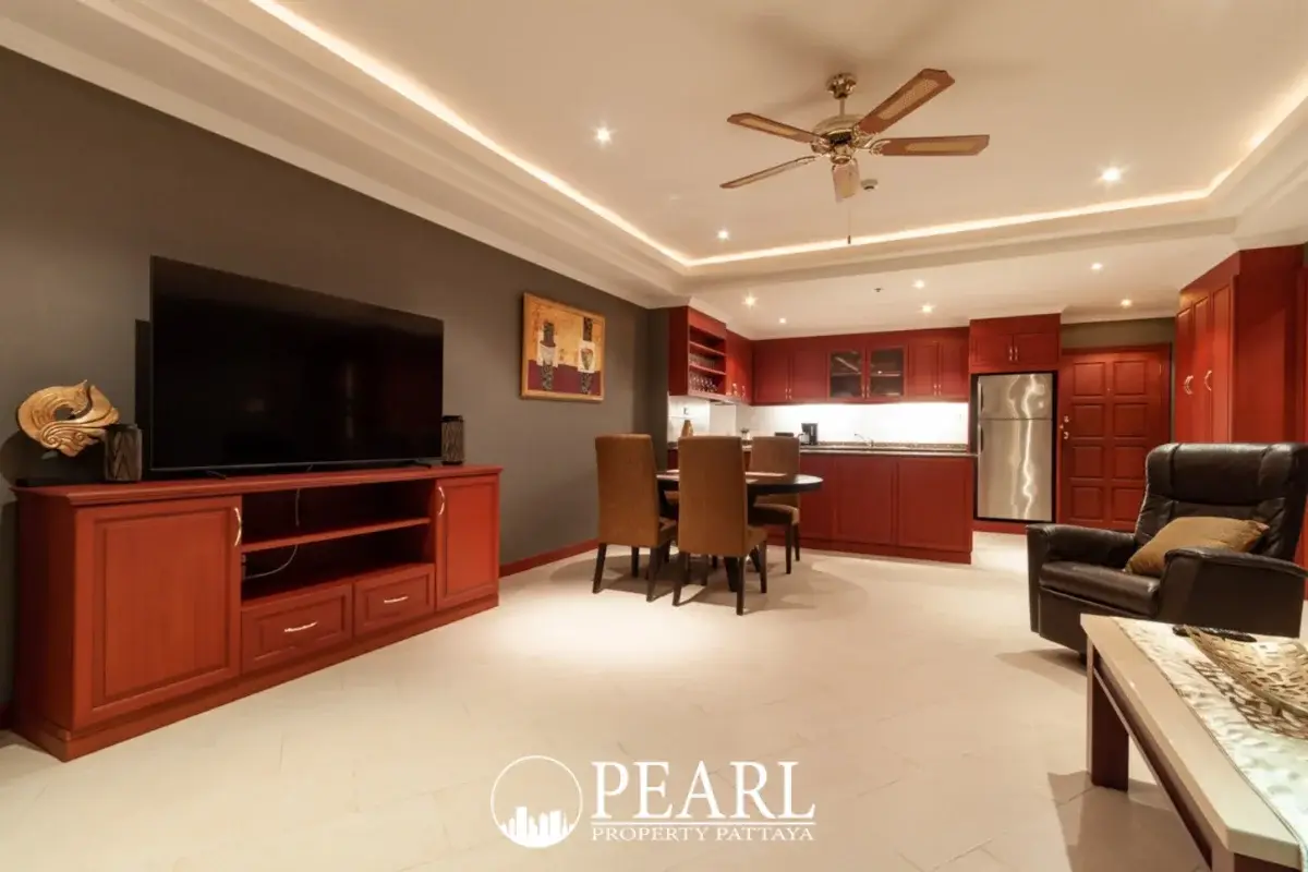 2 Bedroom Condo for Sale in View Talay 5D balcony with sea view