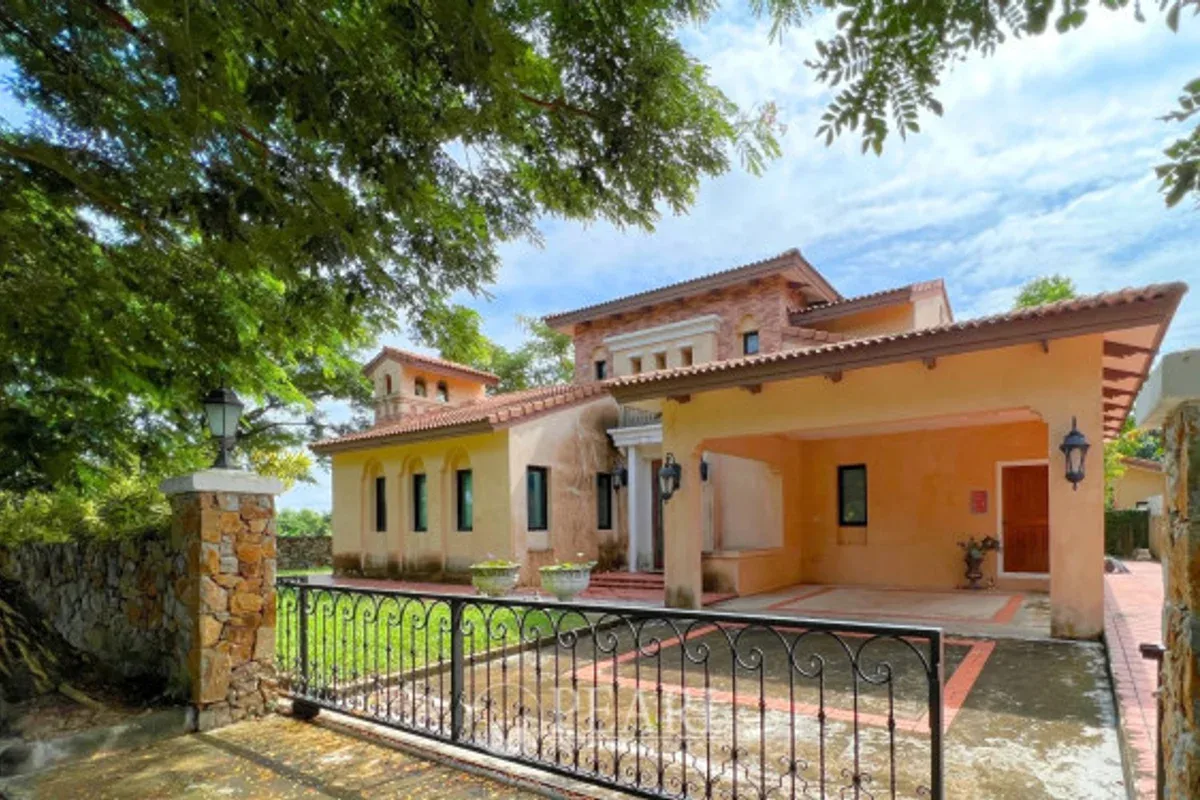 3 Bedroom House for Sale at Nusa Chivani Pattaya