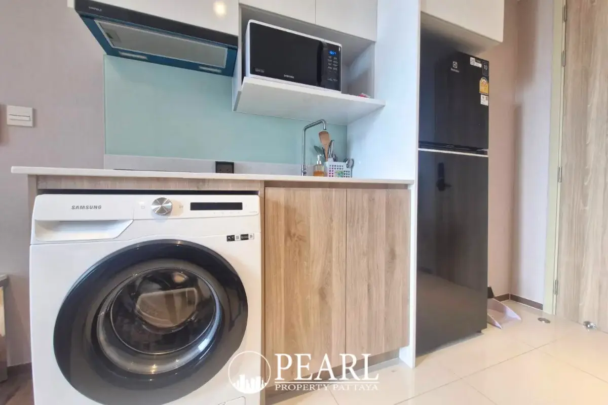 1 Bedroom Condo for Sale in Once Pattaya fully equipped kitchen