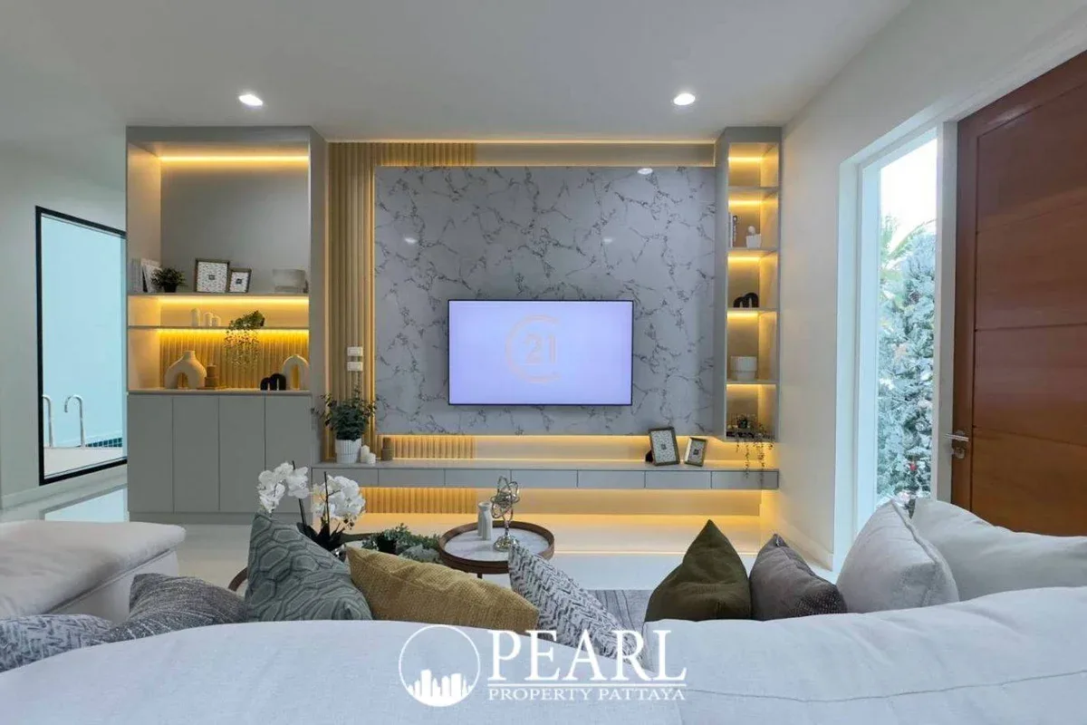 4 Bedroom House for Sale in Baan Talay private swimming pool