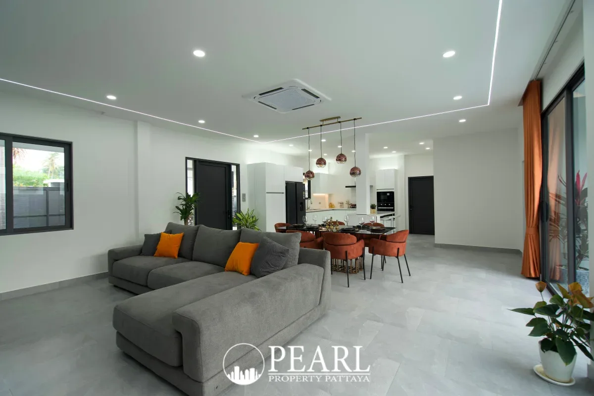 3 Bedroom House for Sale in East Pattaya second bedroom