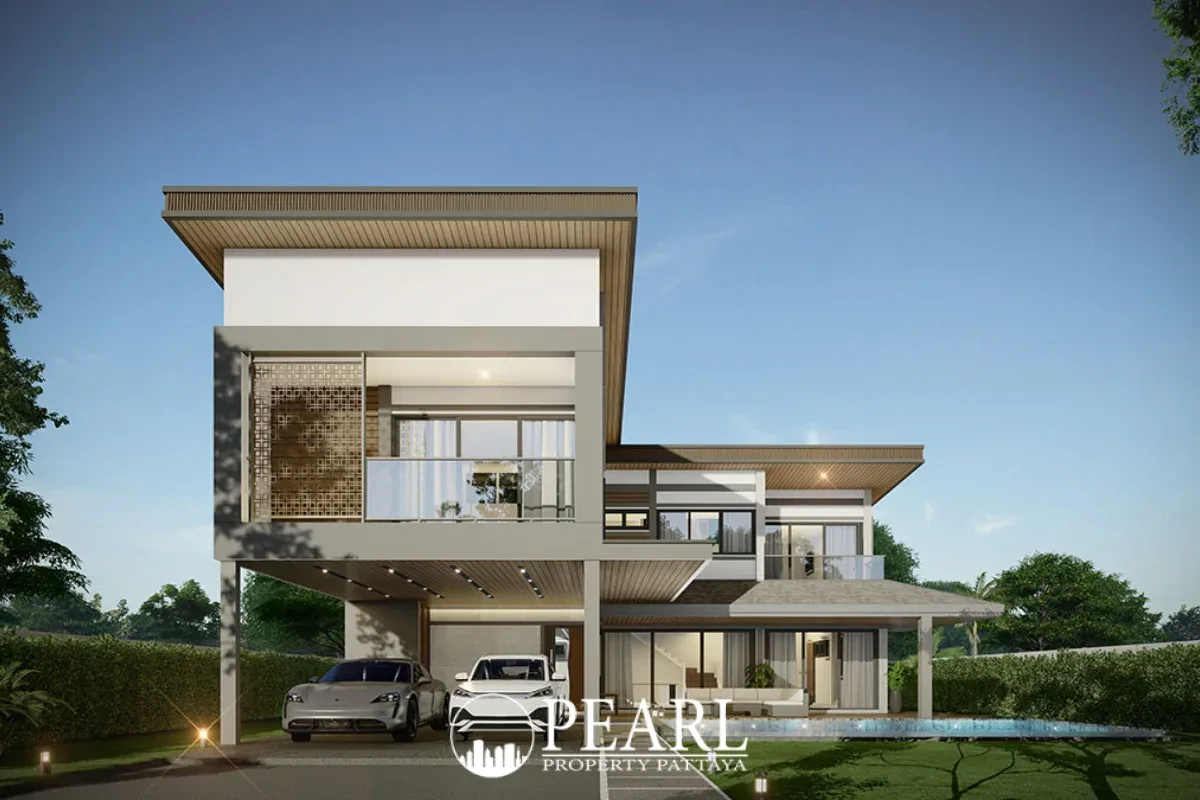 5 Bedroom Villa for Sale in Bang Lamung spacious living room