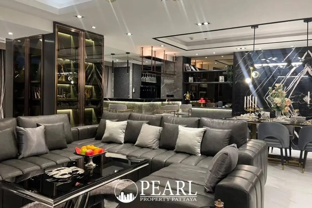 3 Bedroom Condo for Sale at Ananya Beachfront Wongamat private balcony overlooking the ocean