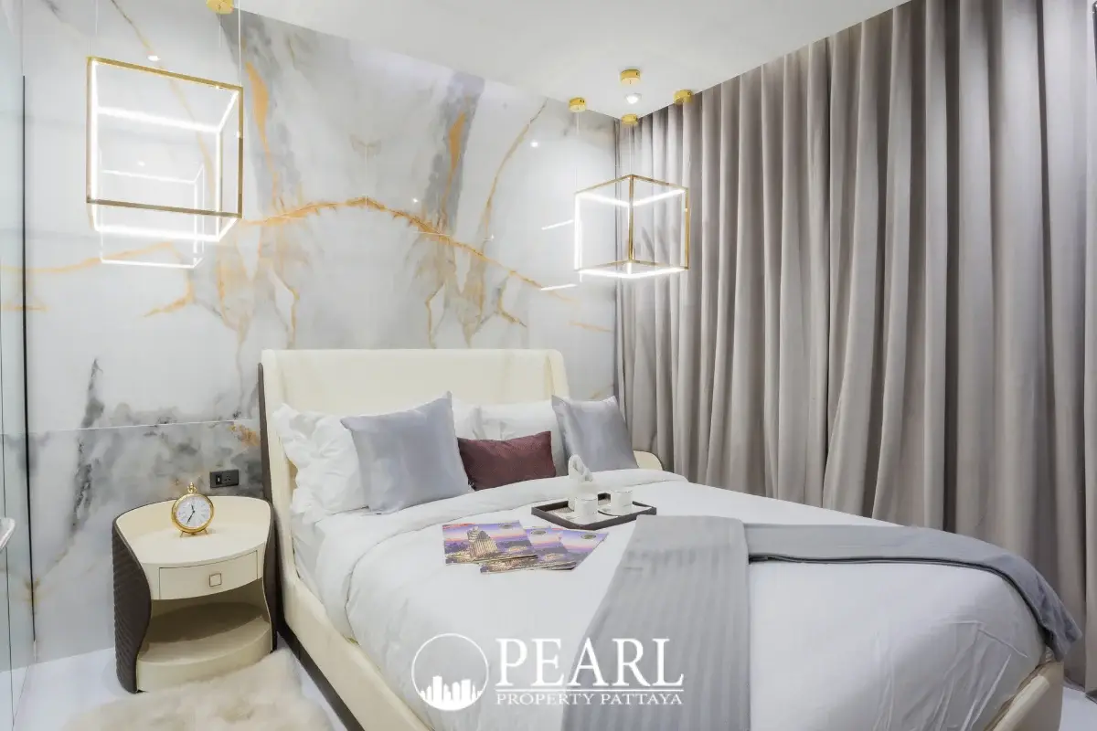 1 Bedroom Condo for Sale in Grand Solaire Pattaya spacious bedroom with city views