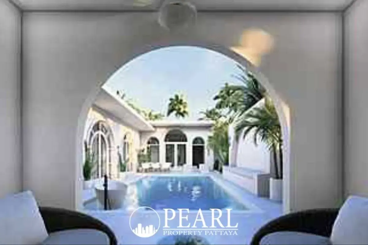 4 Bedroom House for Sale in Pattaya master bedroom