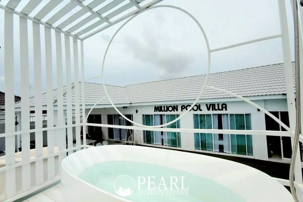 5 Bedroom House for Sale in Huay Yai private swimming pool