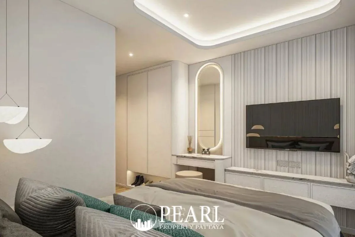 2 Bedroom Condo for Sale in Seaspire Jomtien fully equipped kitchen with dining area