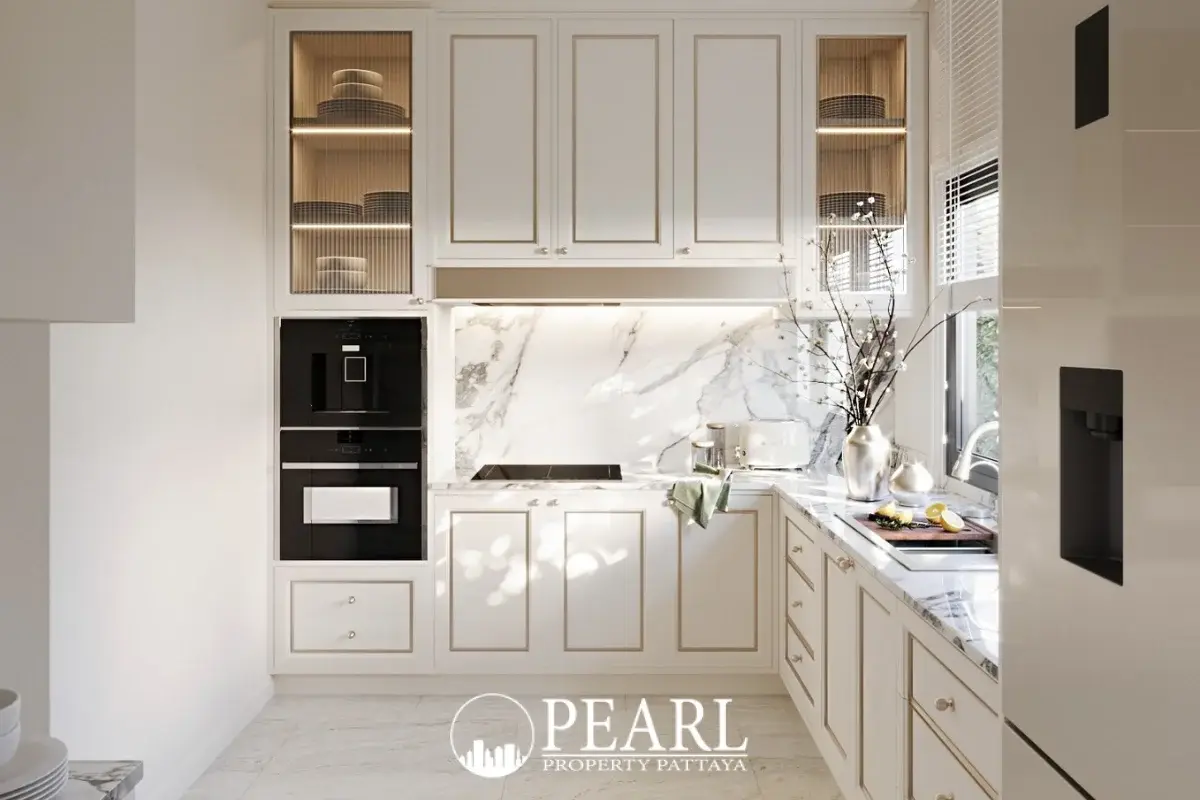 4 Bedroom House for Sale in The Palm Grandio's private swimming pool