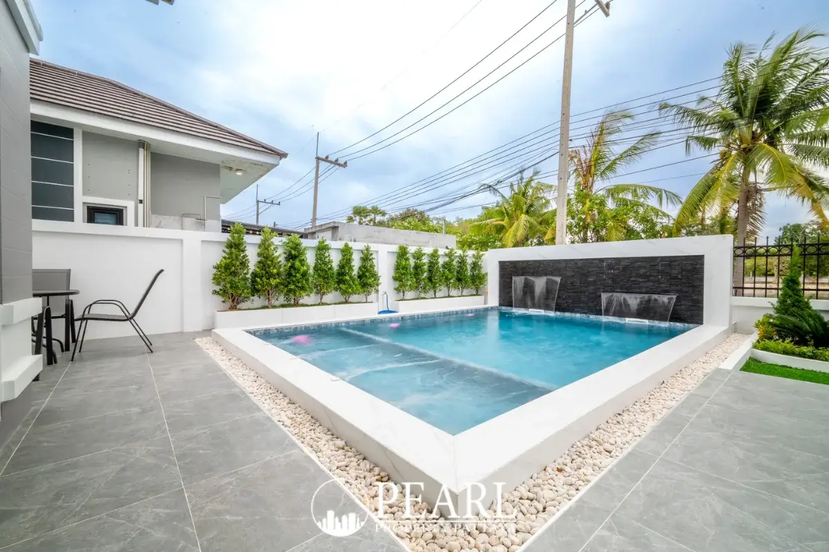 3 Bedroom House for Sale in East Pattaya living room with sofa