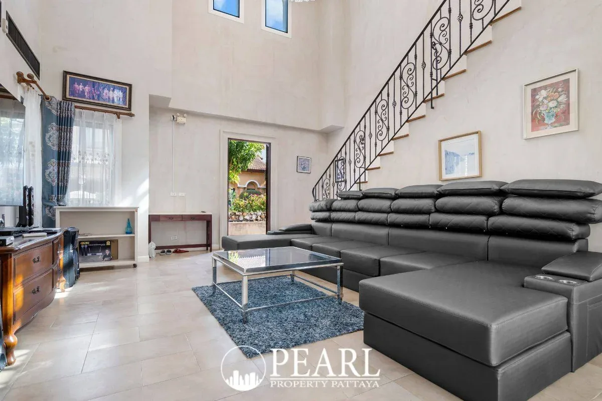 3 Bedroom House for Sale in Nusa Chivani Pattaya master bedroom