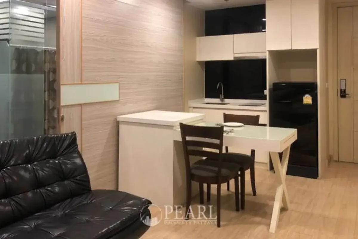 1 Bedroom Condo for Sale in Cetus Beachfront bedroom with king-size bed