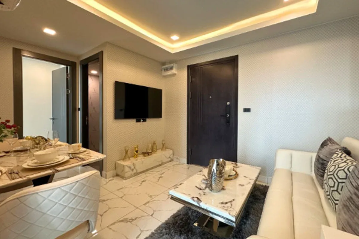 2 Bedroom Condo for Sale in Arcadia Millennium Tower second bedroom with city views