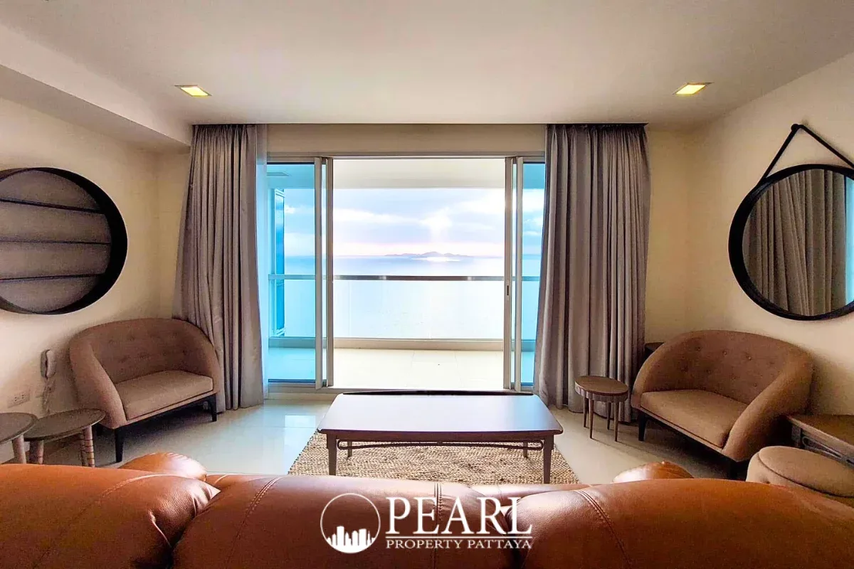 2 Bedroom Condo for Sale at Palm Wongamat modern kitchen with dining area