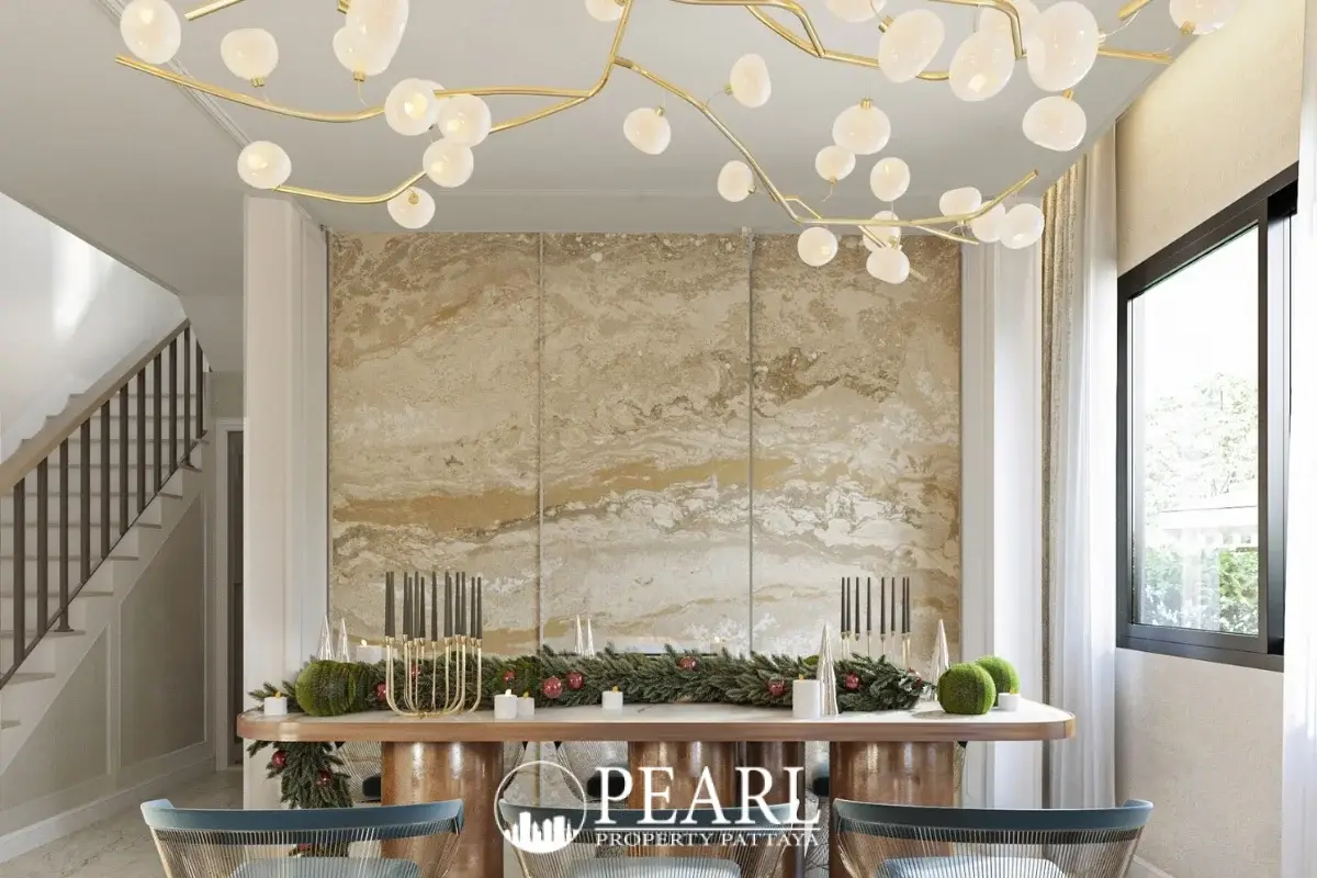 4 Bedroom House for Sale in The Palm Grandio's master bedroom with en-suite