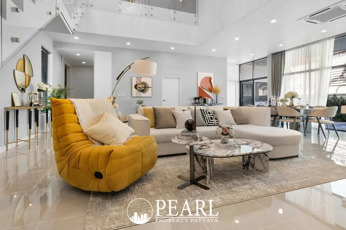 4 Bedroom House for Sale in Thamber Private Pool Villa spacious living room with modern furniture