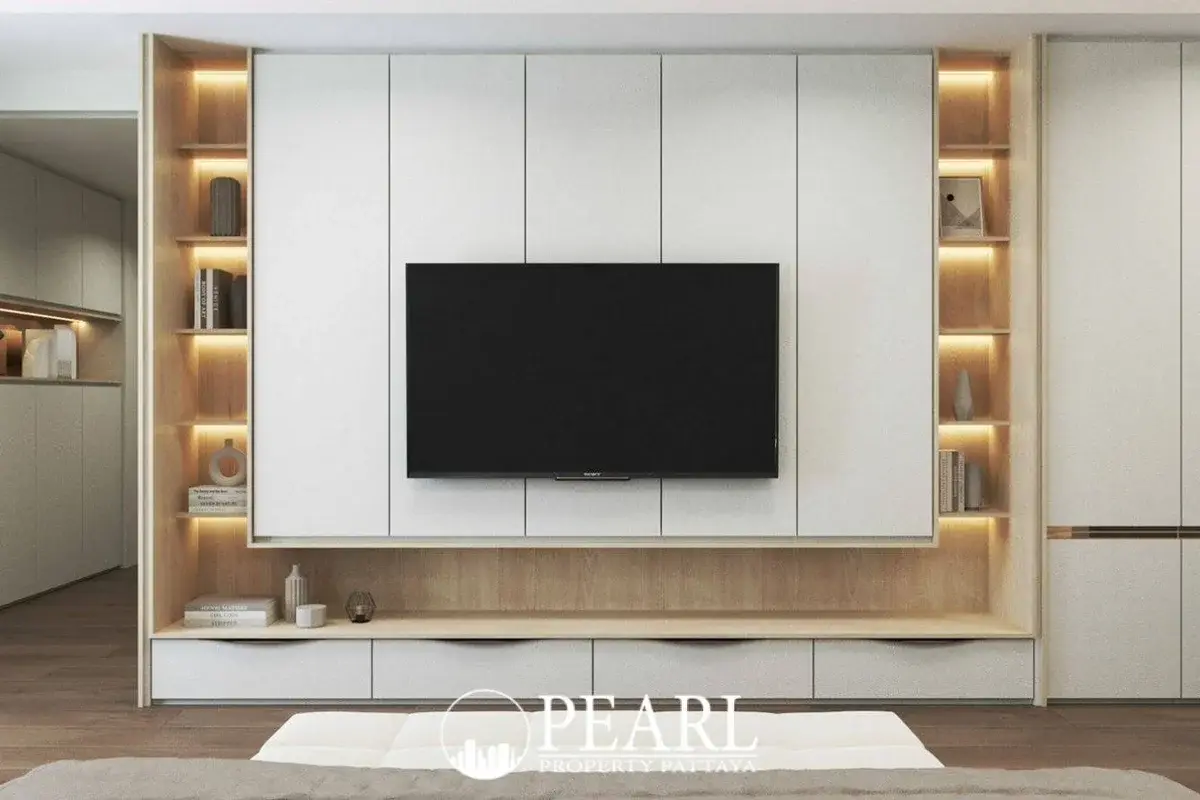 4 Bedroom Villa for Sale in Bang Lamung master bedroom