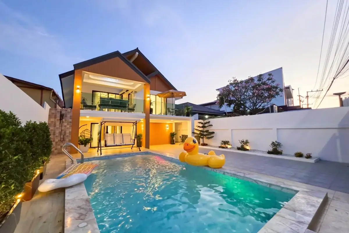 5 Bedroom House for Sale in Bang Lamung, Bang Lamung, Pattaya — 5-bedroom House — photo 2