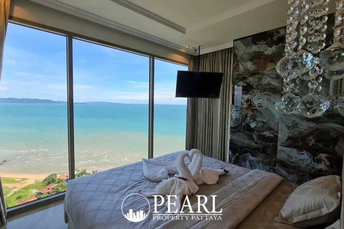 2 Bedroom Condo for Sale in Riviera Monaco spacious living room with ocean view