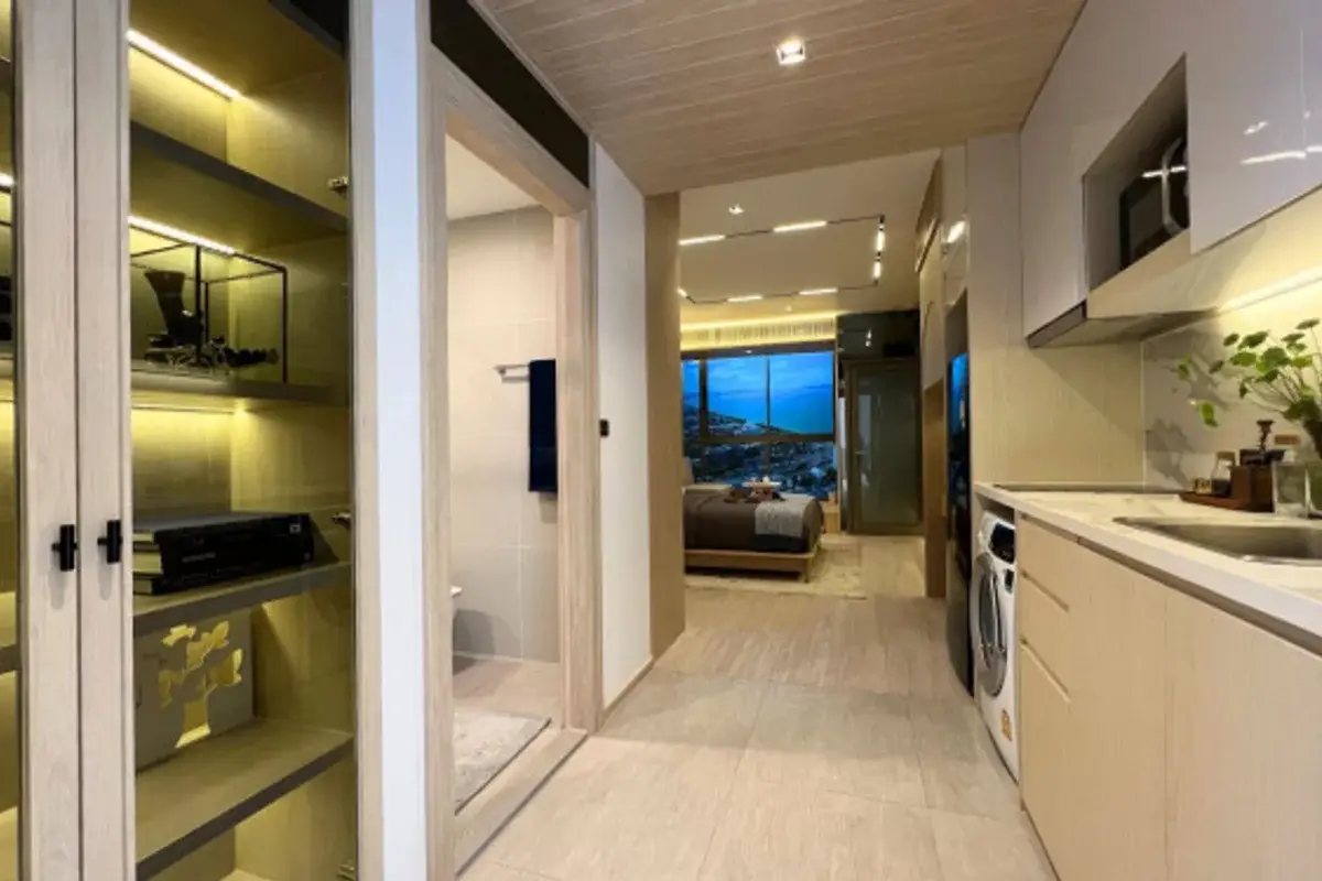 1 Bedroom Condo for Sale in SKYPARK Lucean Jomtien Pattaya modern living room with city view