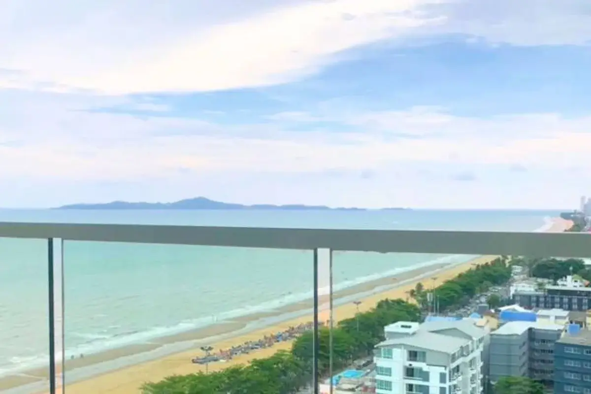 1 Bedroom Condo for Sale in Cetus Beachfront balcony overlooking the sea