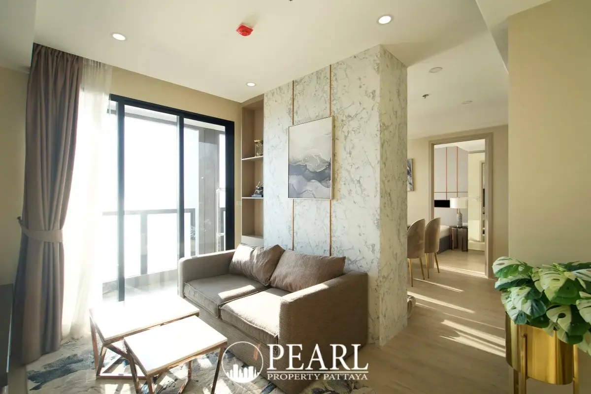 2 Bedroom Condo for Rent in The Panora Pattaya dining area with seating for four