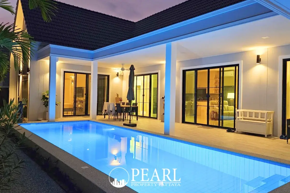 4 Bedroom House for Sale at Parkside Pool Villas spacious living room