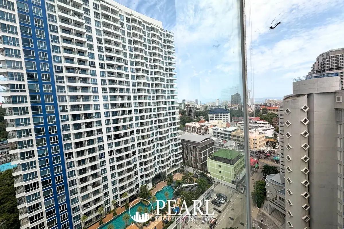 1 Bedroom Condo for Sale in The Cloud spacious bedroom with king-size bed