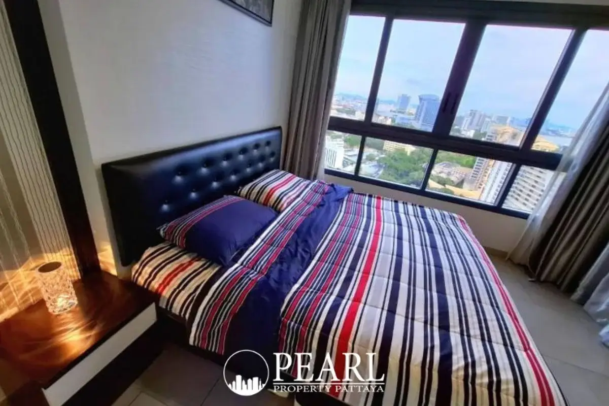 1 Bedroom Condo for Sale in Zire Wongamat spacious bedroom with sea view