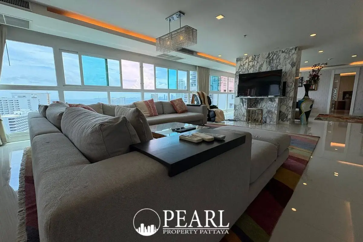 2 Bedroom Condo for Sale at Cosy Beach View second bedroom with twin beds