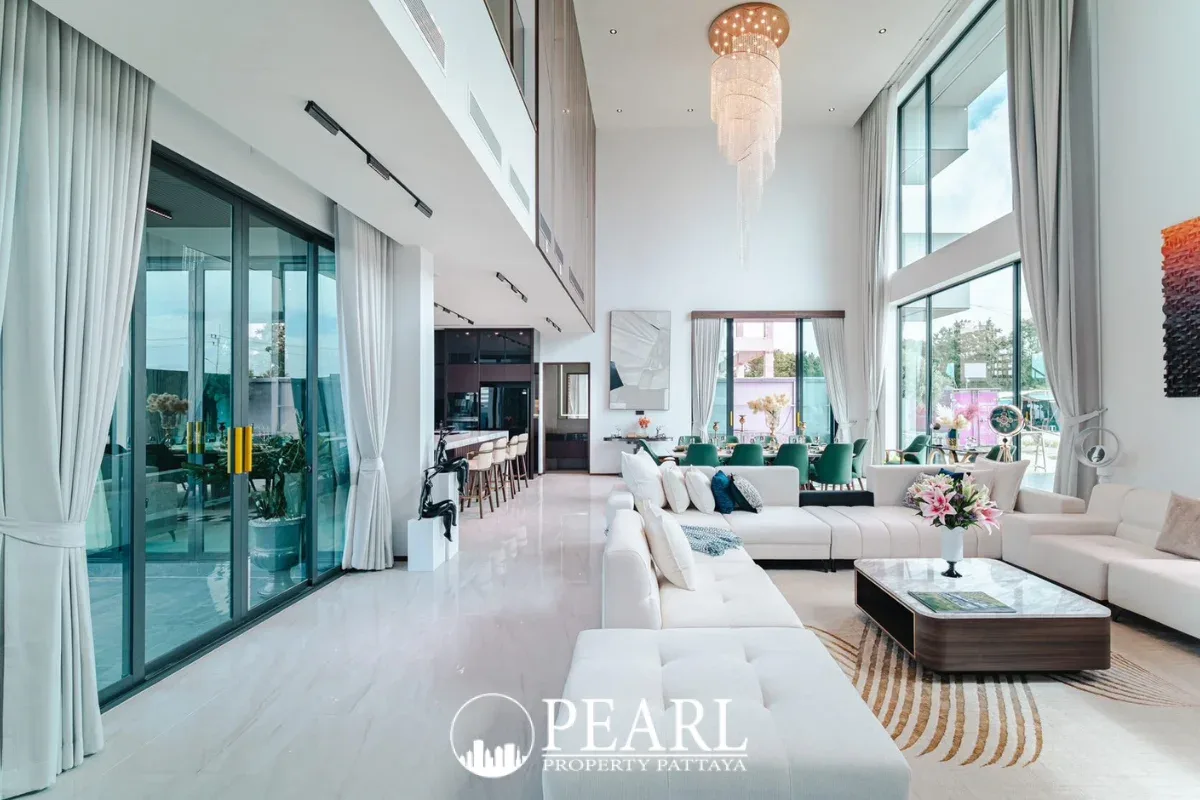 5 Bedroom House for Sale in Opal Village spacious living room with modern furniture