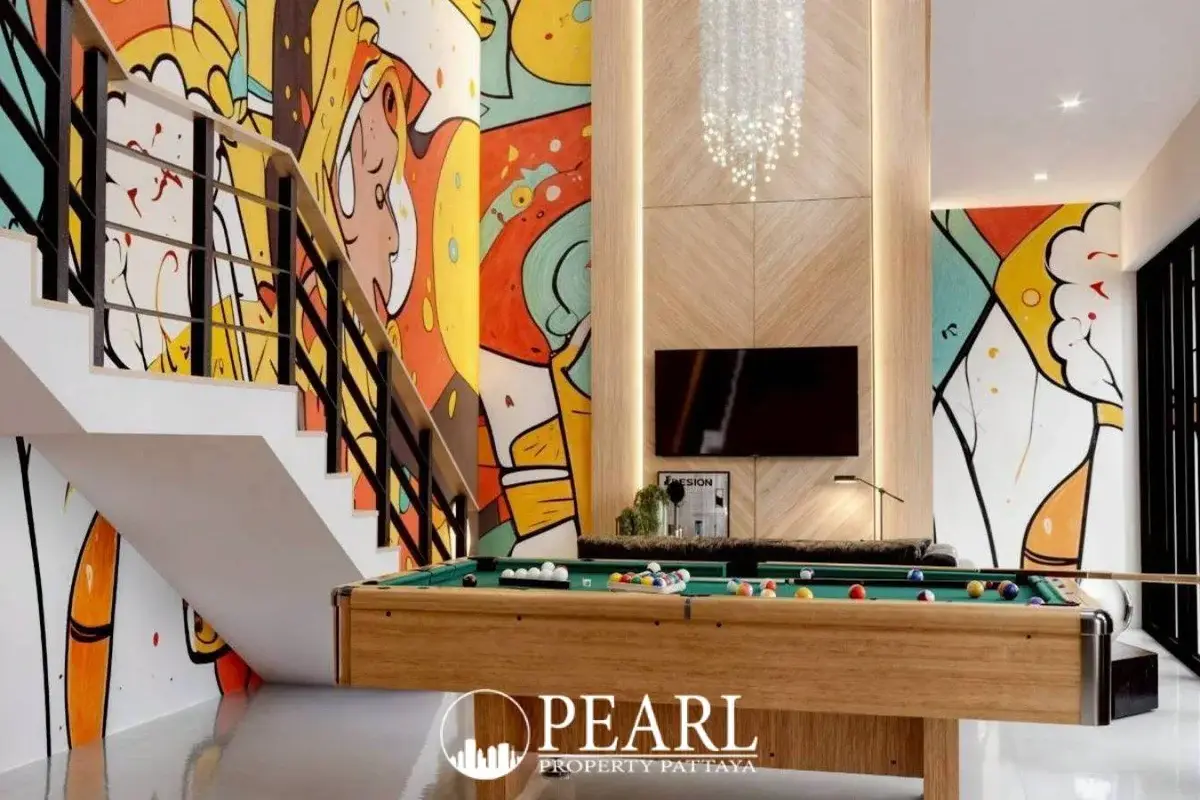 5 Bedroom House for Sale in Myroom Pool Villa exterior facade with garden