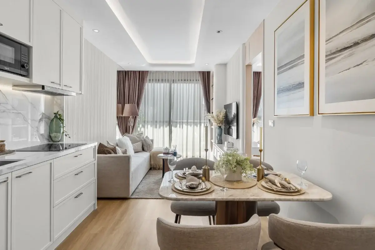 2 Bedroom Condo for Sale in Seaspire Jomtien second bedroom with natural light