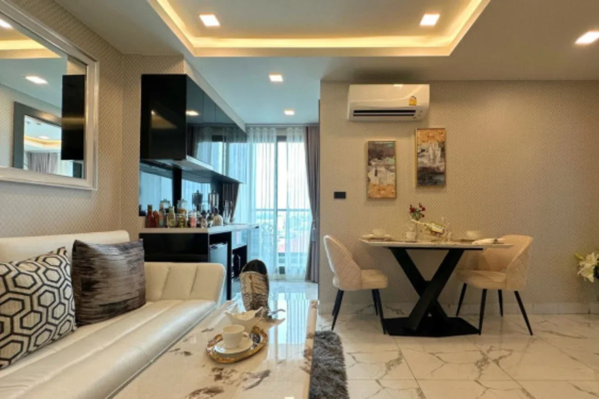 2 Bedroom Condo for Sale in Arcadia Millennium Tower dining area with seating for four