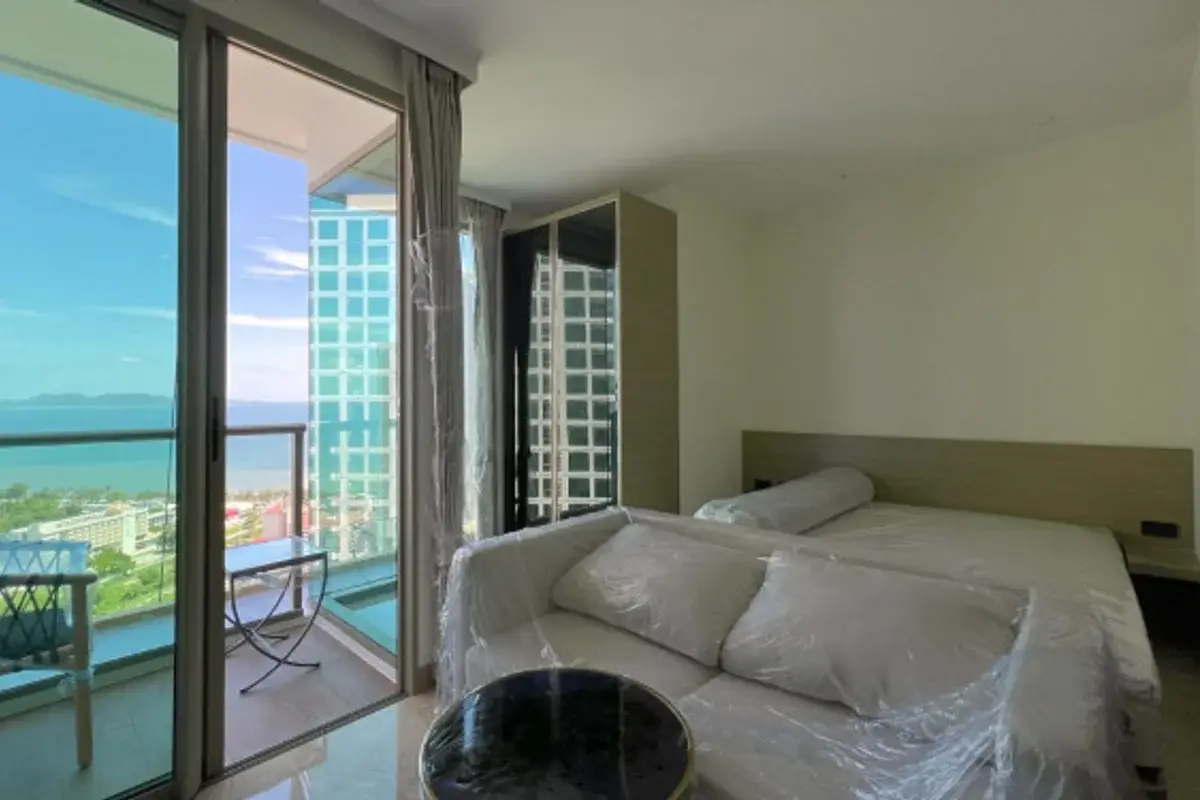 1 Bedroom Condo for Sale in Riviera Ocean Drive modern bathroom with walk-in shower