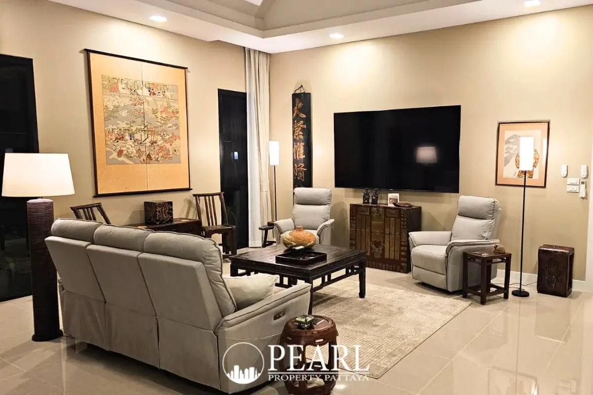 4 Bedroom House for Sale at Parkside Pool Villas modern kitchen with island