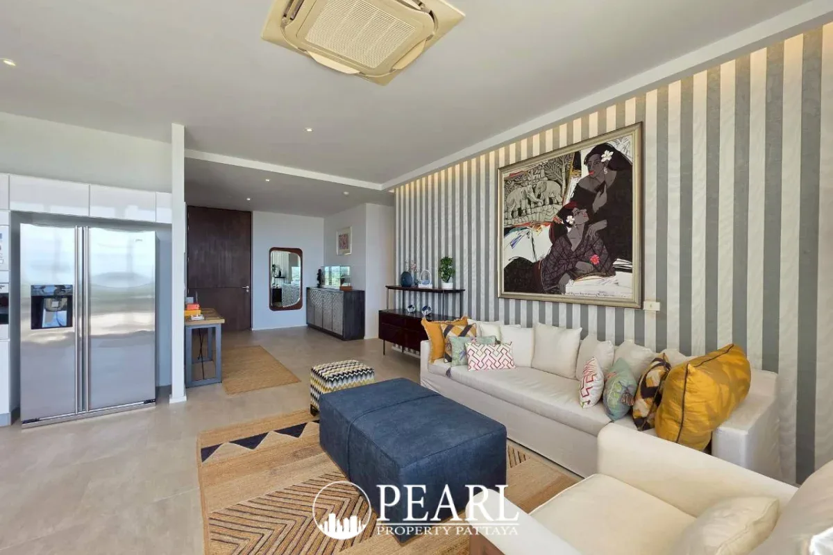 2 Bedroom Condo for Sale in Bang Saray second bedroom with twin beds