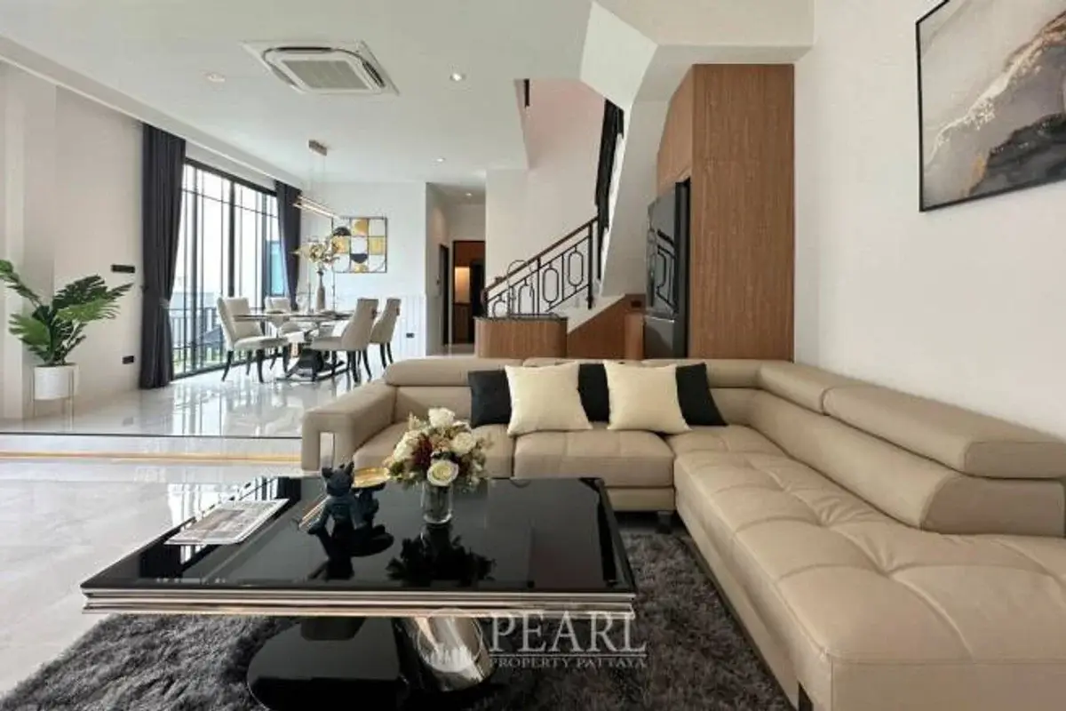 3 Bedroom Townhouse for Sale at Glam Boonsampan 6 contemporary kitchen with island