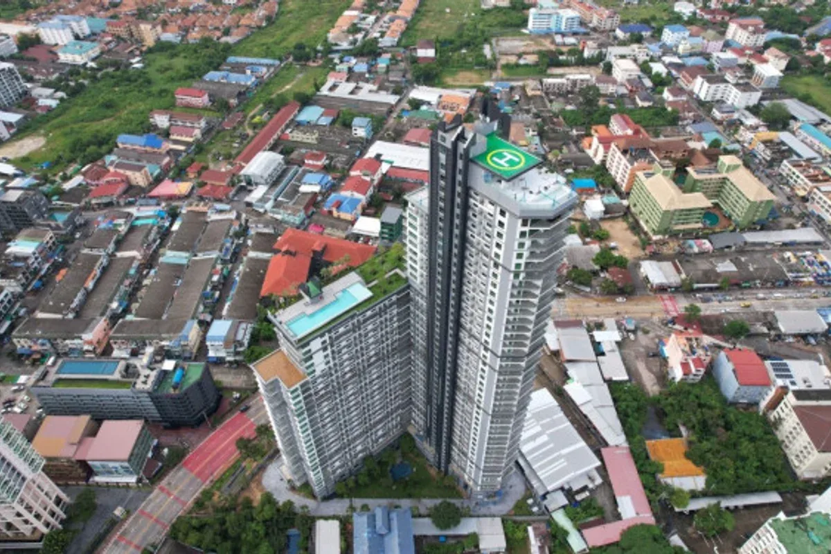 2 Bedroom Condo for Sale in Arcadia Millennium Tower exterior facade