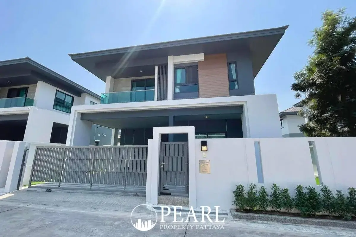 3 Bedroom House for Sale in Patta Ville exterior front view