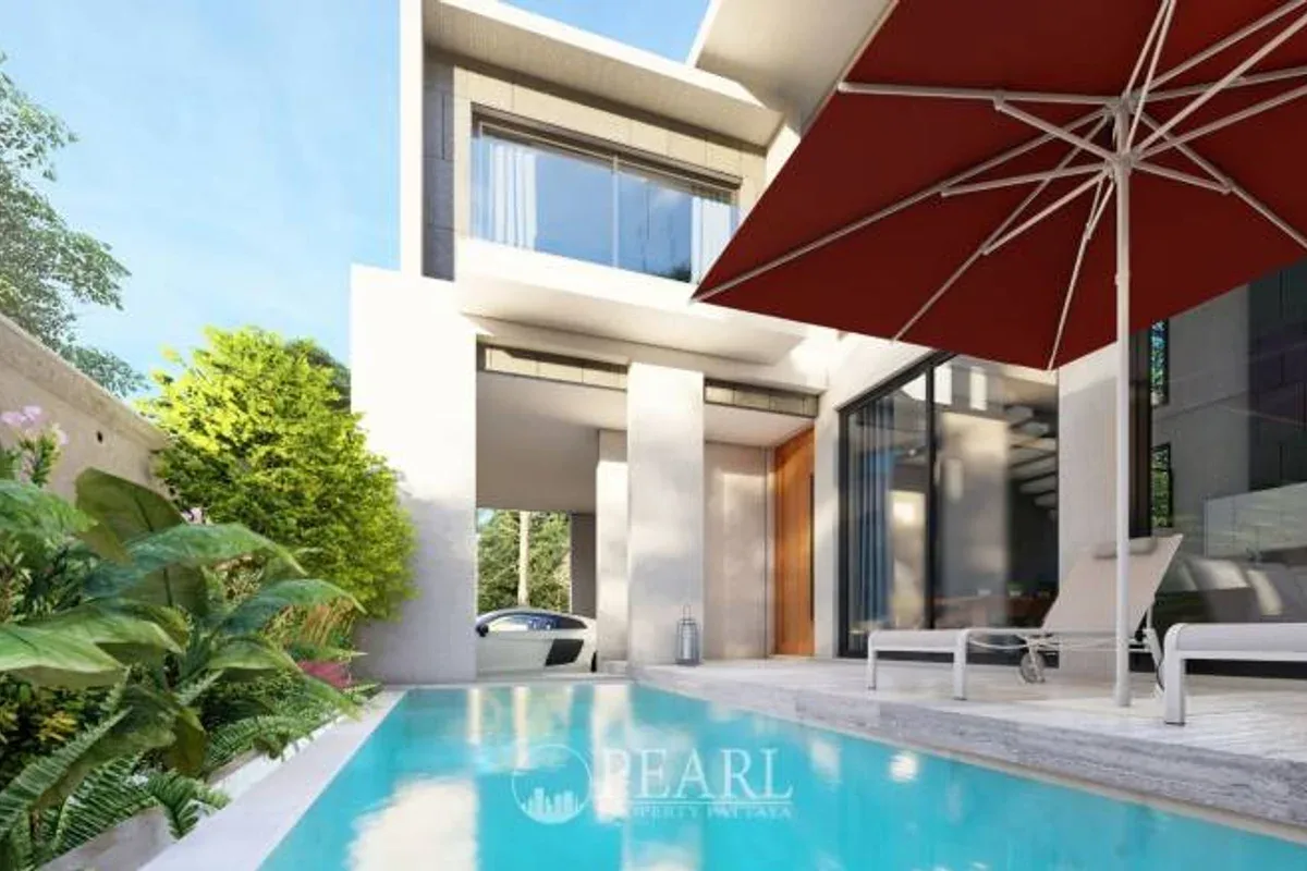 3 Bedroom House for Sale in Layan Bangsare Beach spacious living room