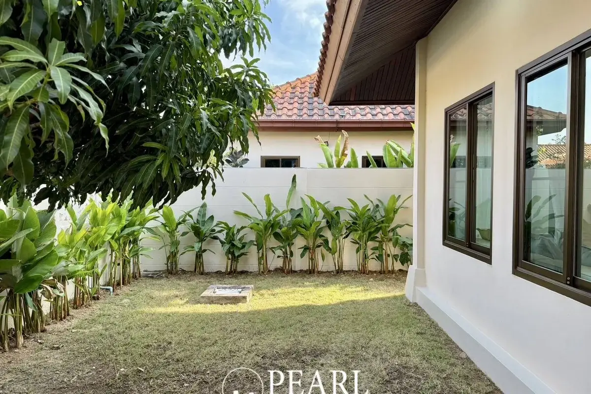 3 Bedroom House for Sale in Baan Balina 2 master bedroom with ensuite