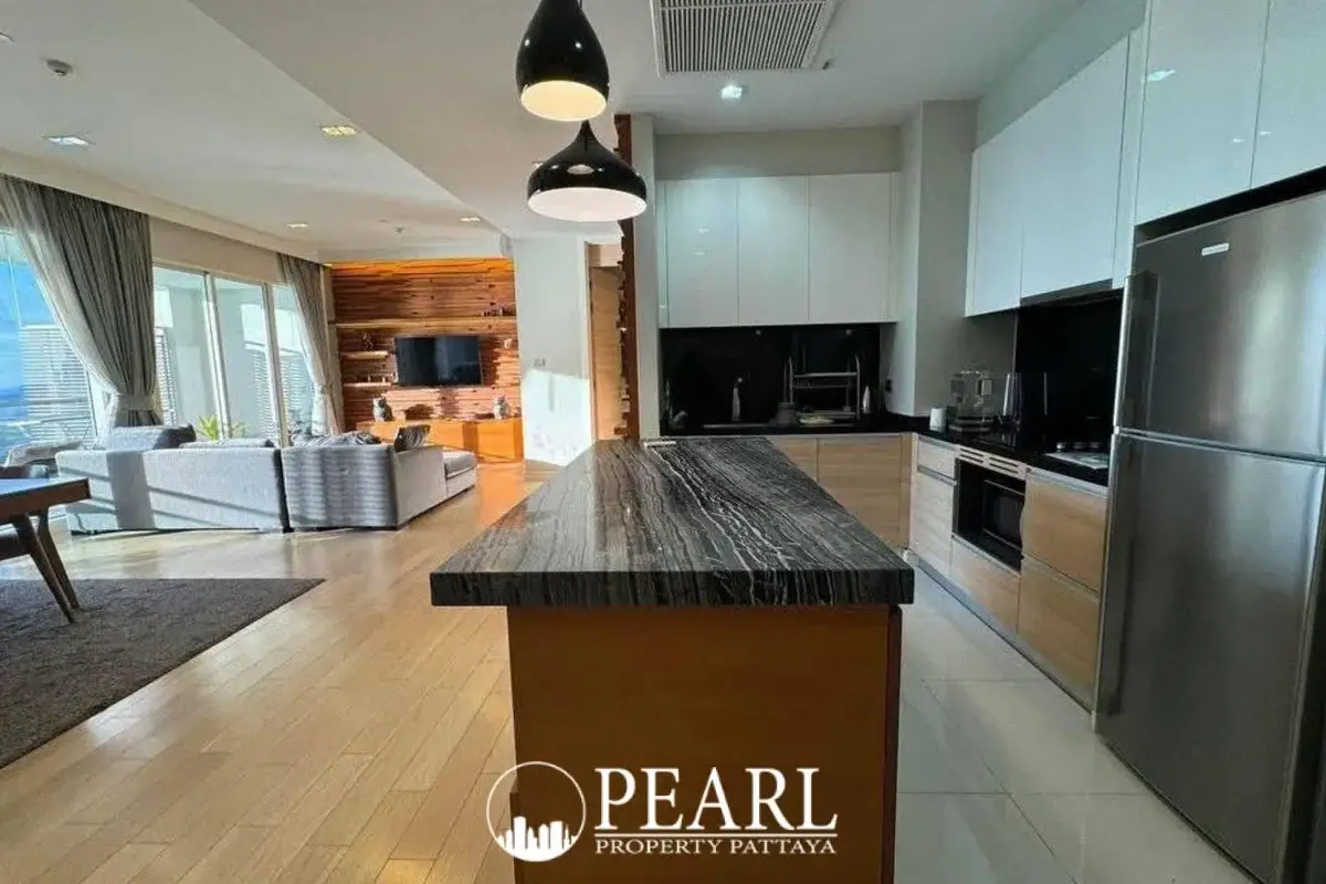 1 Bedroom Condo for Sale in Reflection Jomtien Beach bathroom with shower