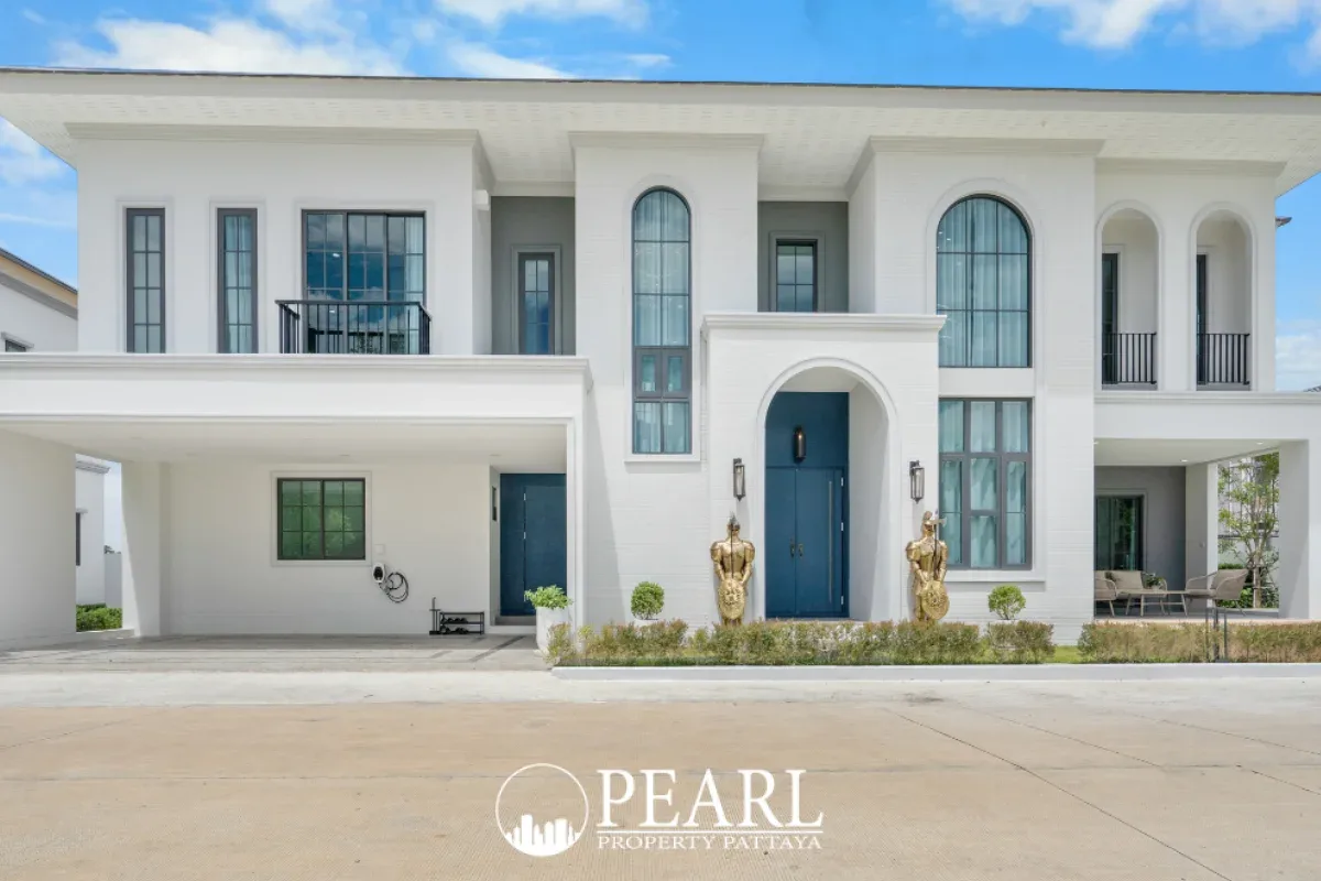4 Bedroom House for Sale in The Palm Grandio's exterior facade