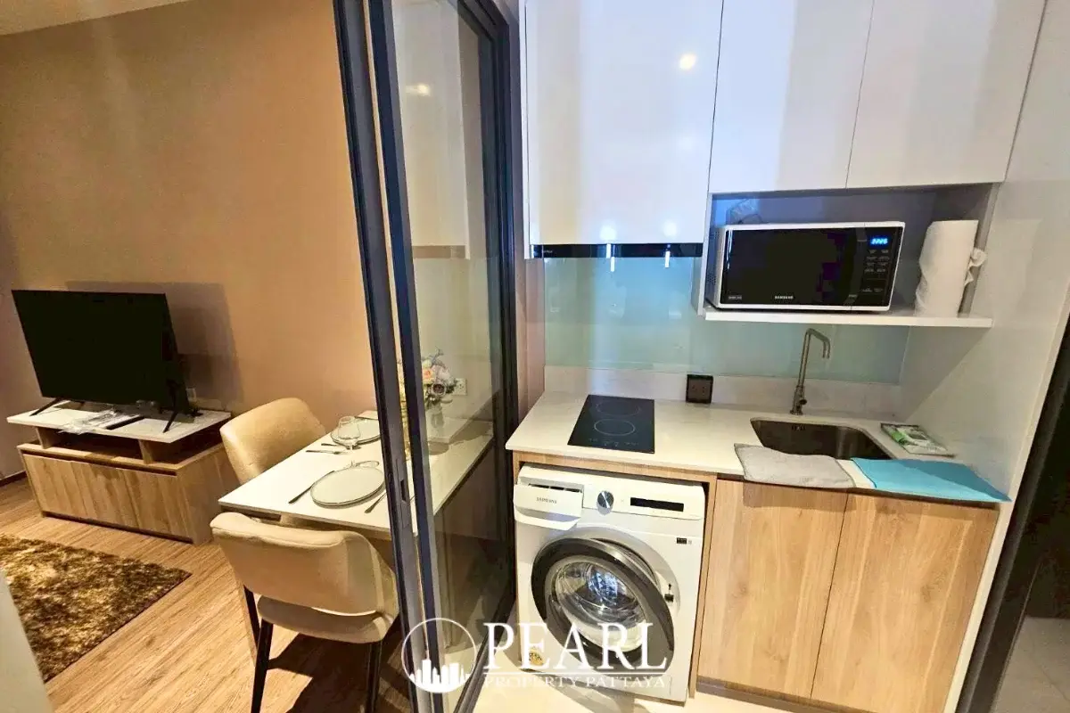 1 Bedroom Condo for Sale in Once Pattaya kitchen with appliances