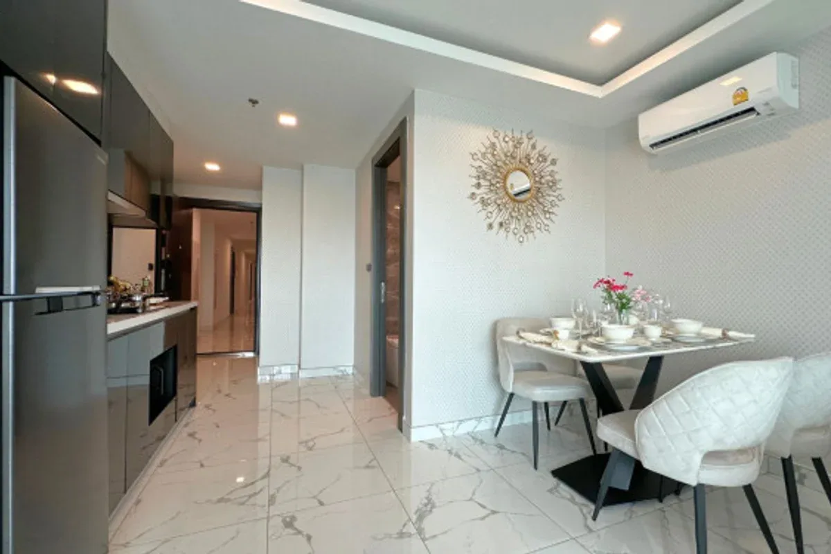 2 Bedroom Condo for Sale in Arcadia Millennium Tower master bedroom with large window