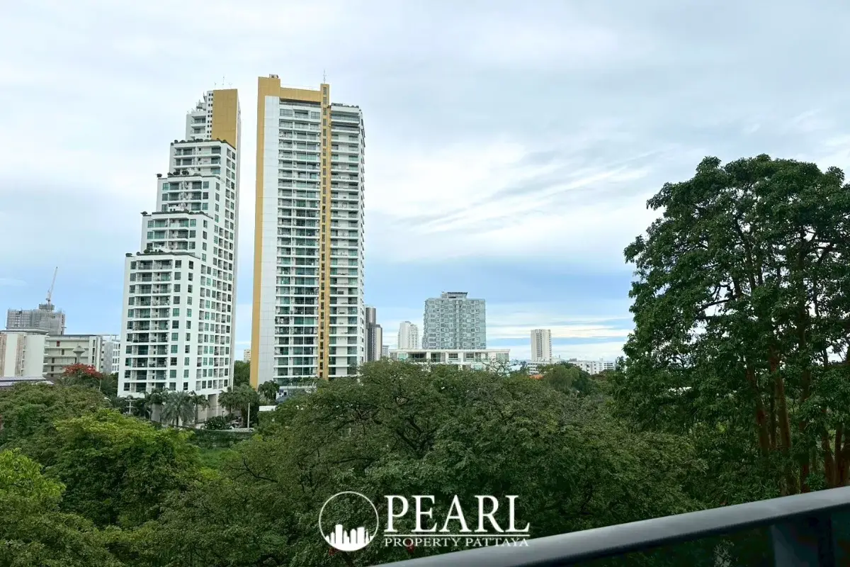 2 Bedroom Condo for Sale in Andromeda Condominium modern kitchen with appliances