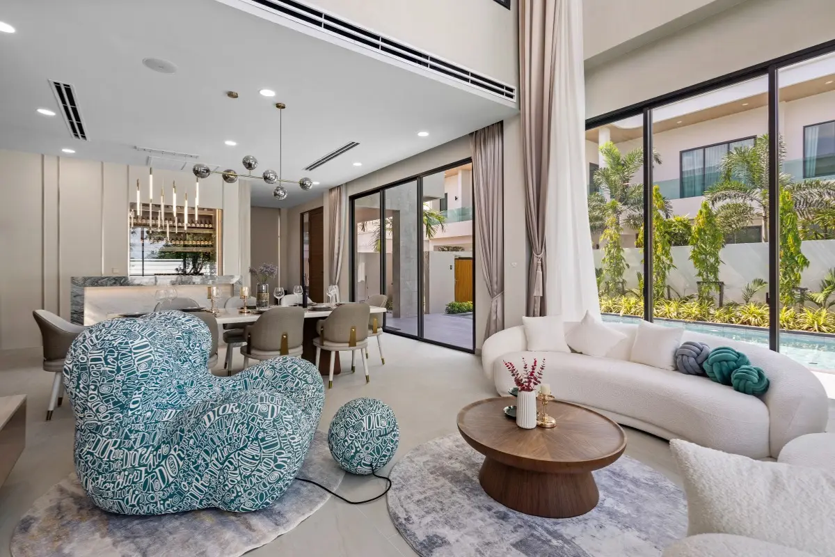 4 Bedroom House for Sale in Perla Villa fully equipped kitchen with island